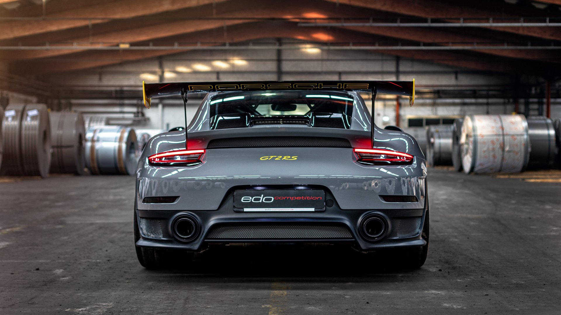 开云 官网 入口-“弯道飞转：漂移艺术的极限展现”，弯道漂移表情包