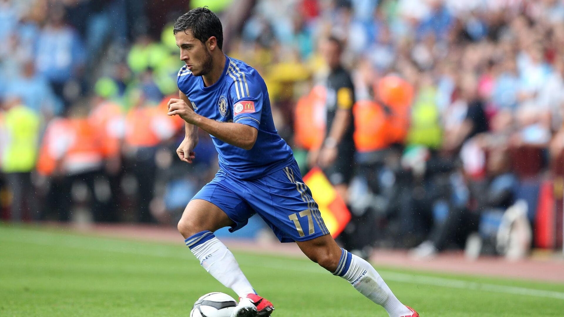 英超球队体能监测技术辅助个性化训练调整实践，英超身体素质最好的球员